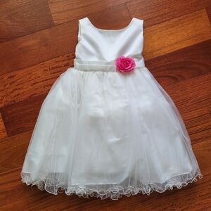 Elegant White Kids Dress with Pink Flower Accent